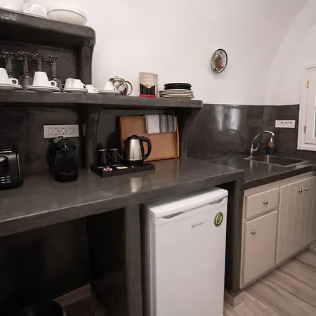 Vivid Caves 2 Bedroom Cavehouse * Foinikiá